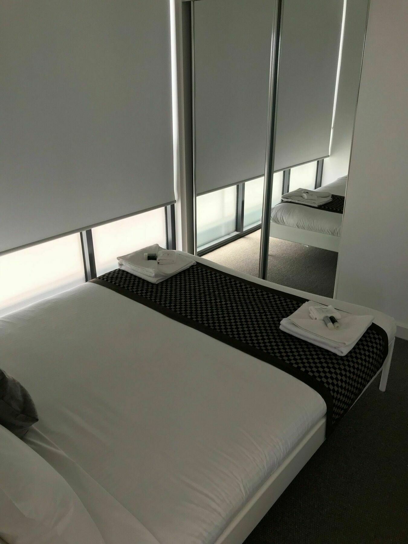 Rnr Serviced Apartments Adelaide - Grote St. Buitenkant foto